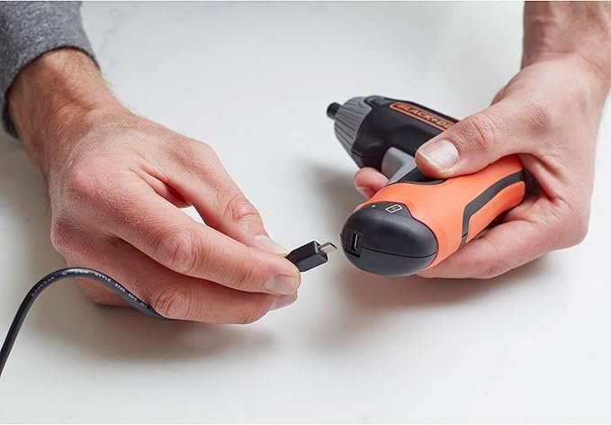 BLACK+DECKER Cordless Rapid Screwdriver with Bits and Storage Case 3.6V - Image 2