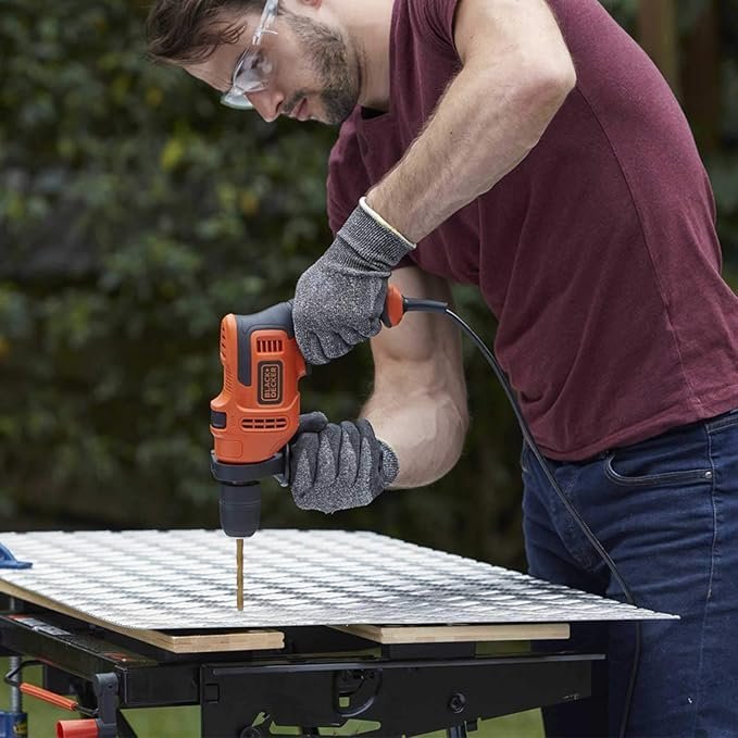 Roll over image to zoom in VIDEO BLACK+DECKER Hammer Drill, 13mm Keyed Chuck, 13mm Drilling Capacity for Masonary and Steel, 20mm Drilling Capacity for Wood, 0-2900 RPM, 500W, BEH200-GB - Image 4